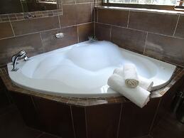 Room-indulgent Escape, Jet Bath, Stunnin