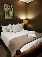 Room-indulgent Escape, Jet Bath, Stunnin