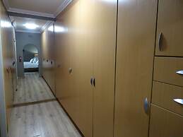 Room-indulgent Escape, Jet Bath, Stunnin