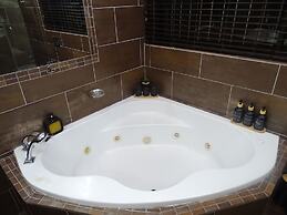 Room-indulgent Escape, Jet Bath, Stunnin