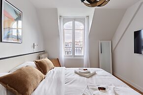 Superb Apartment Arc de Triomphe/ Trocadero