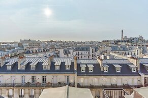 Sublime Duplex Arc de Triomphe/ Trocadero