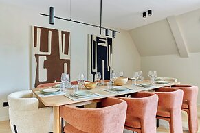 Sublime Duplex Arc de Triomphe/ Trocadero