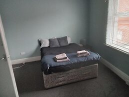 Sunny Seaside Apartment in Blackpool