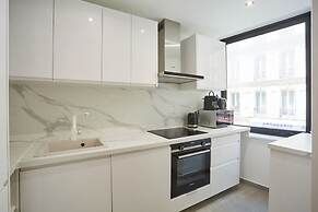Sublime 3 Bedroom Flat Batignolle Montmartre