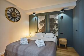 Sublime 3 Bedroom Flat Batignolle Montmartre