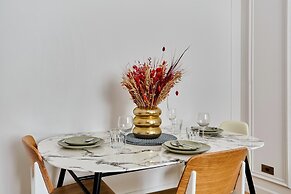 Magnificent Apartment Etoile