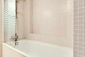 Jardin des Rosiers Residence