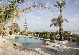 Serene Villa With Terrace and Views