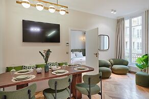 Sublime Apartment in the Center of Paris