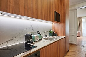 Sublime Apartment in the Center of Paris