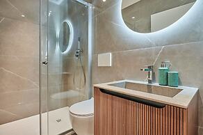 Sublime Apartment in the Center of Paris