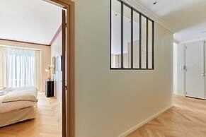 Incredible AC Apartment 3 Bedrooms Center of Paris