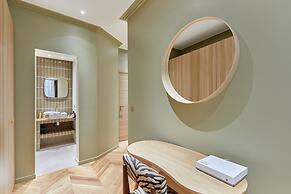 Incredible AC Apartment 3 Bedrooms Center of Paris