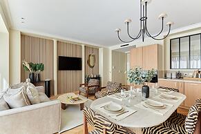 Incredible AC Apartment 3 Bedrooms Center of Paris