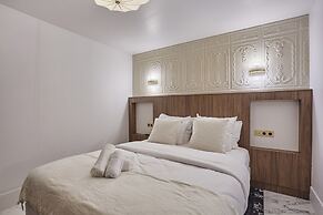 Magnificent New Apartment Louvre Palais Royal