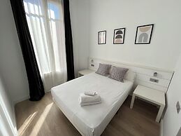 Apartamentos Express by gaiarooms