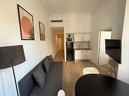 Apartamentos Express by gaiarooms