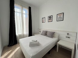 Apartamentos Express by gaiarooms