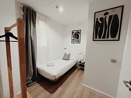 Apartamentos Express by gaiarooms