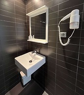 Apartamentos Express by gaiarooms