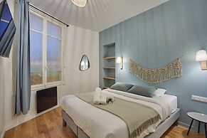 Apartment Located in the Center of Paris