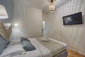 Apartment Located in the Center of Paris