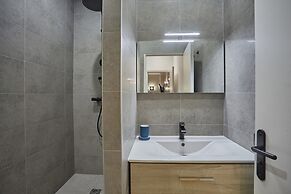 Apartment Located in the Center of Paris