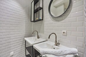 Superb Atypical Apartment Paris Center Le Marais