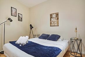 Superb Atypical Apartment Paris Center Le Marais