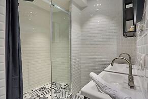 Superb Atypical Apartment Paris Center Le Marais