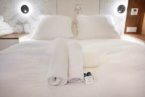 Superb Apartment Place des Vosges Le Marais