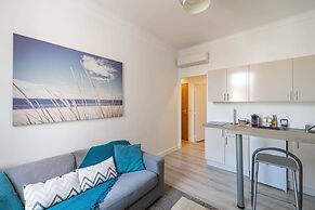 Beautiful Renovated Apartment - Carre D'or - 1br/2p