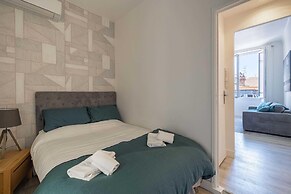 Beautiful Renovated Apartment - Carre D'or - 1br/2p