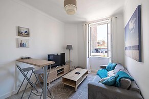 Beautiful Renovated Apartment - Carre D'or - 1br/2p