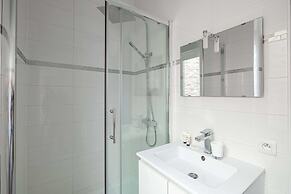 Beautiful Renovated Apartment - Carre D'or - 1br/2p