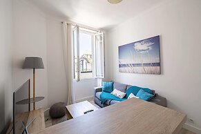 Beautiful Renovated Apartment - Carre D'or - 1br/2p