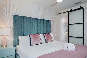 Haleys Court Boutique Motel
