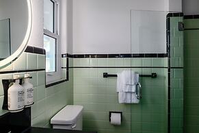 Haleys Court Boutique Motel