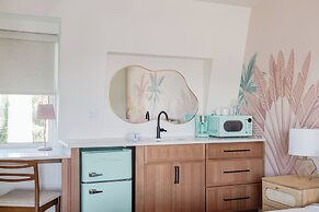 Haleys Court Boutique Motel
