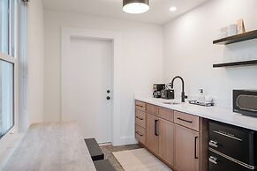 Haleys Court Boutique Motel