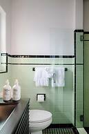 Haleys Court Boutique Motel