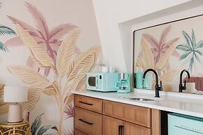 Haleys Court Boutique Motel