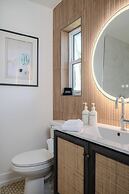 Haleys Court Boutique Motel