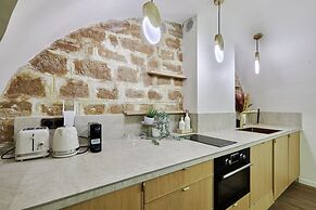 Superb New Apartement Le Marais Place des Vosges