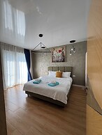 Signature Promenada Hotel-Apartments 2