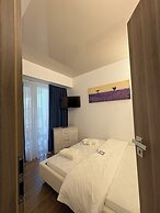 Signature Promenada Hotel-Apartments 2