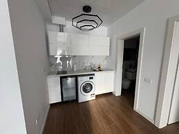 Signature Promenada Hotel-Apartments 2