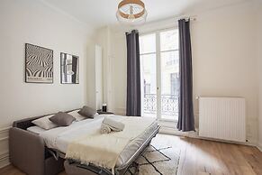 Studio Eiffel Tower/trocadero