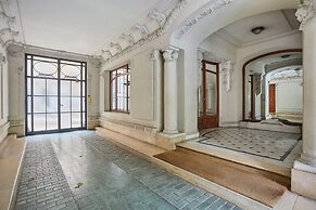 Studio Eiffel Tower/trocadero